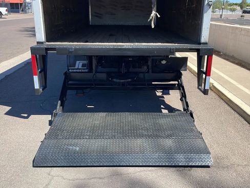 Used 2015 Ford F550 2WD Regular Cab Super Duty image 10