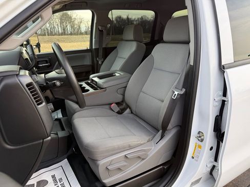 Used 2018 GMC Sierra 2500 w/ Sierra Convenience Package image 10