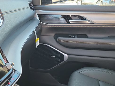 New 2026 Jeep Grand Wagoneer 4WD image 21