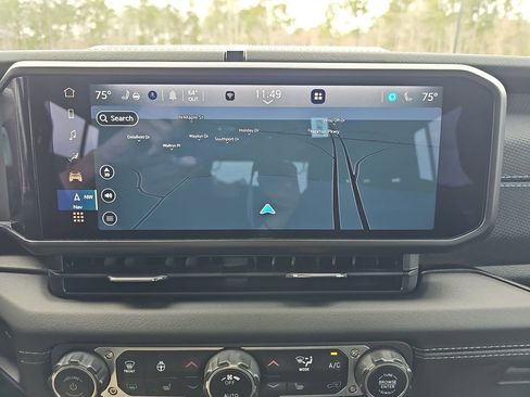 Used 2024 Jeep Wrangler Unlimited Rubicon 4xe w/ Technology Group image 25