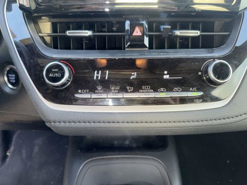 Used 2020 Toyota Corolla SE image 20