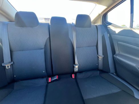 Used 2025 Nissan Versa SV image 37