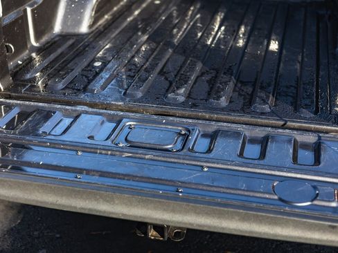 Used 2023 Jeep Gladiator Overland w/ Popular Equipment Package image 10