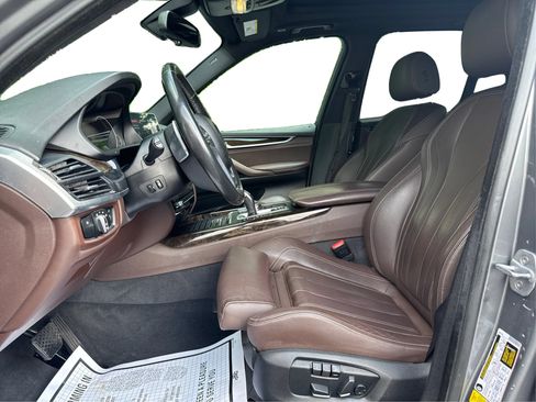 Used 2018 BMW X5 xDrive50i AWD/4WD image 11