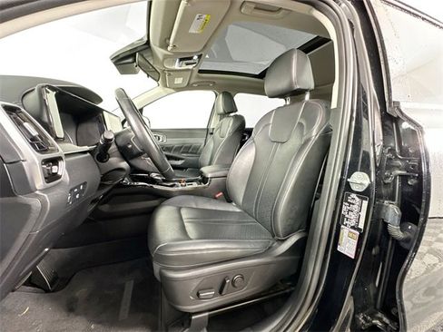 Used 2022 Kia Sorento SX image 4