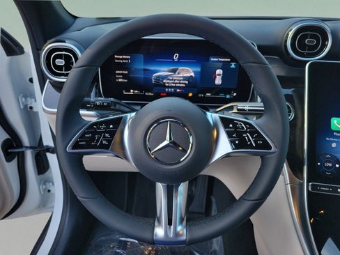 Used 2026 Mercedes-Benz GLC 300 image 17