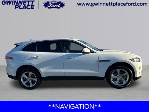 Used 2019 Jaguar F-PACE Premium image 4