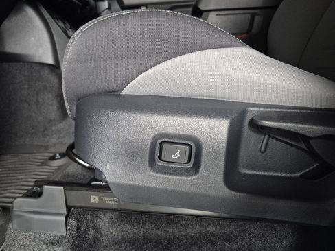 New 2025 Toyota Tacoma TRD Off-Road image 21