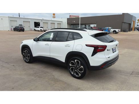 New 2026 Chevrolet Trax RS image 6