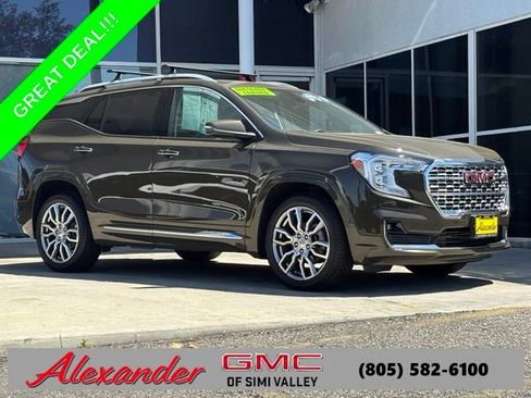 Used 2023 GMC Terrain Denali AWD/4WD image 1