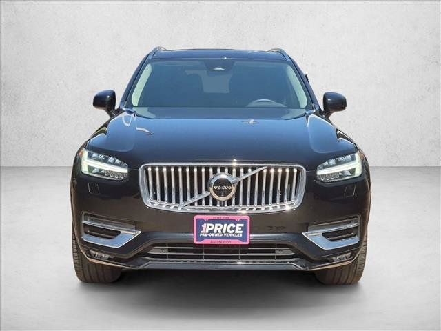 Used 2024 Volvo XC90 B5 Plus w/ Protection Package Premier AWD/4WD image 2