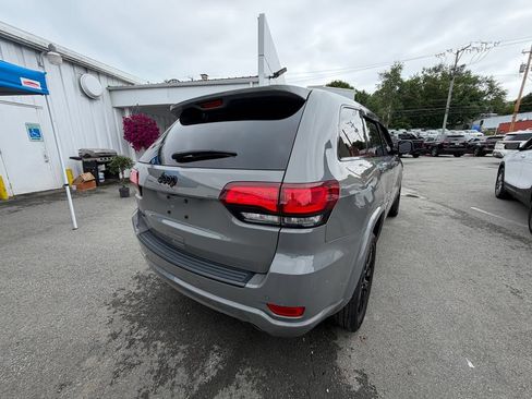 Used 2021 Jeep Grand Cherokee Laredo X AWD/4WD image 5