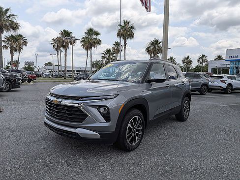 Certified 2025 Chevrolet TrailBlazer LT AWD/4WD image 7