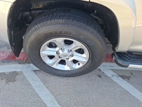 Used 2022 Toyota 4Runner SR5 Premium image 11