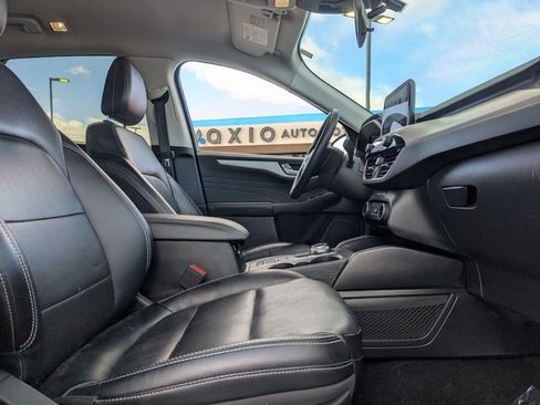 Used 2022 Ford Escape SEL image 36