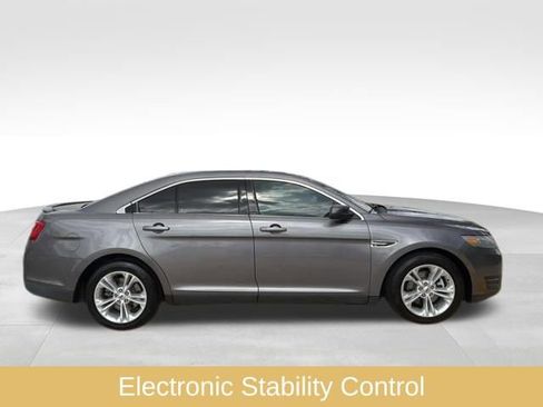 Used 2013 Ford Taurus SEL image 8