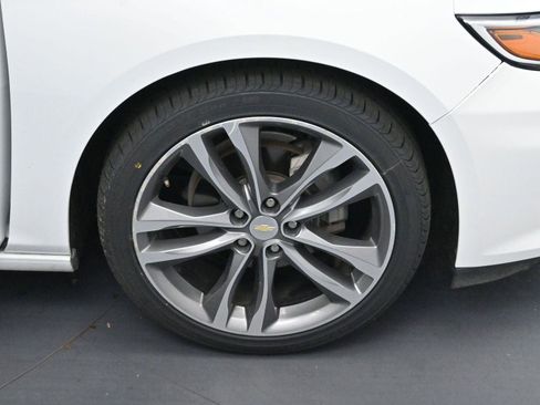 Used 2022 Chevrolet Malibu LT image 32