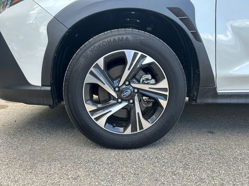 Used 2024 Subaru Crosstrek 2.0i Premium AWD/4WD image 11