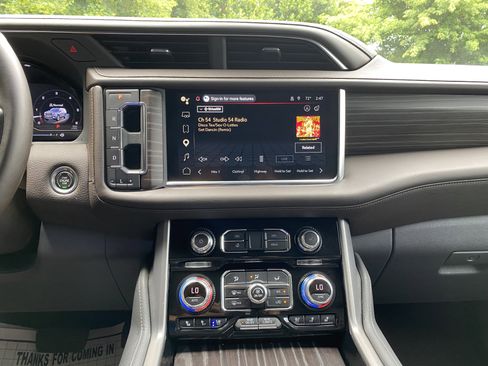 Used 2023 GMC Yukon Denali RWD image 26
