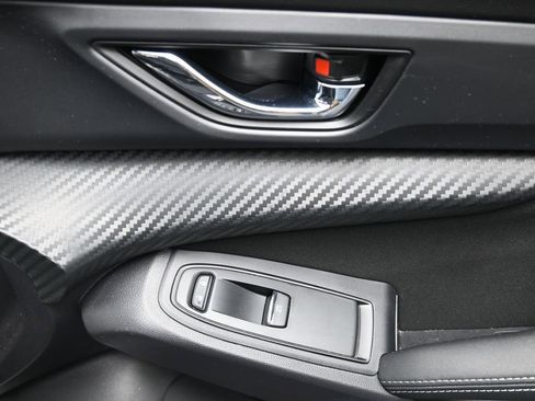 Used 2024 Subaru Ascent Premium w/ Convenience Package image 16