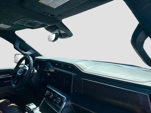 Used 2025 GMC Sierra 1500 Denali Ultimate image 25