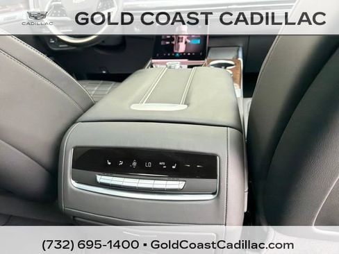 Certified 2025 Cadillac Escalade Sport Platinum AWD/4WD image 11