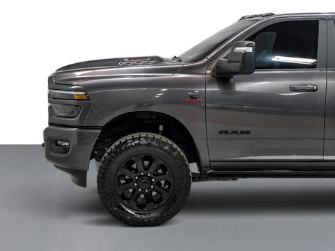 Used 2025 RAM 2500 Laramie AWD/4WD image 10
