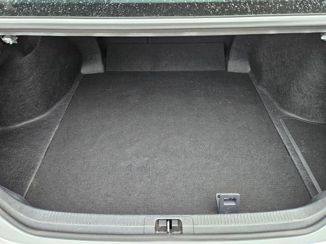 Used 2025 Toyota Camry LE FWD image 11
