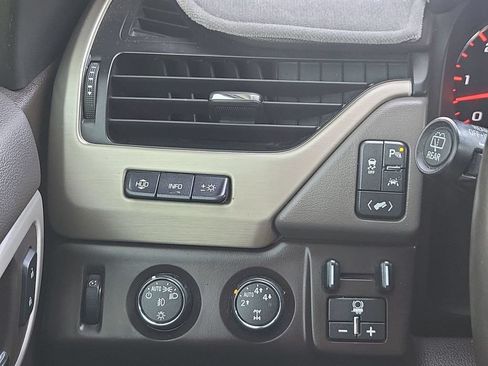 Used 2016 GMC Yukon Denali w/ Open Road Package AWD/4WD image 24