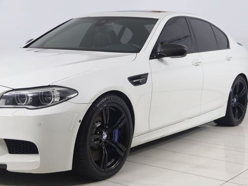 Used 2015 BMW M5 RWD image 58