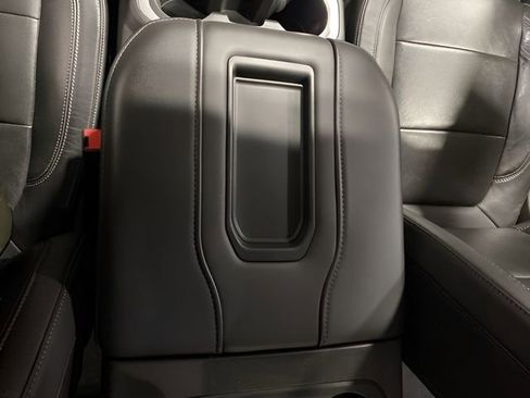 Used 2020 Chevrolet Silverado 1500 LTZ AWD/4WD image 17