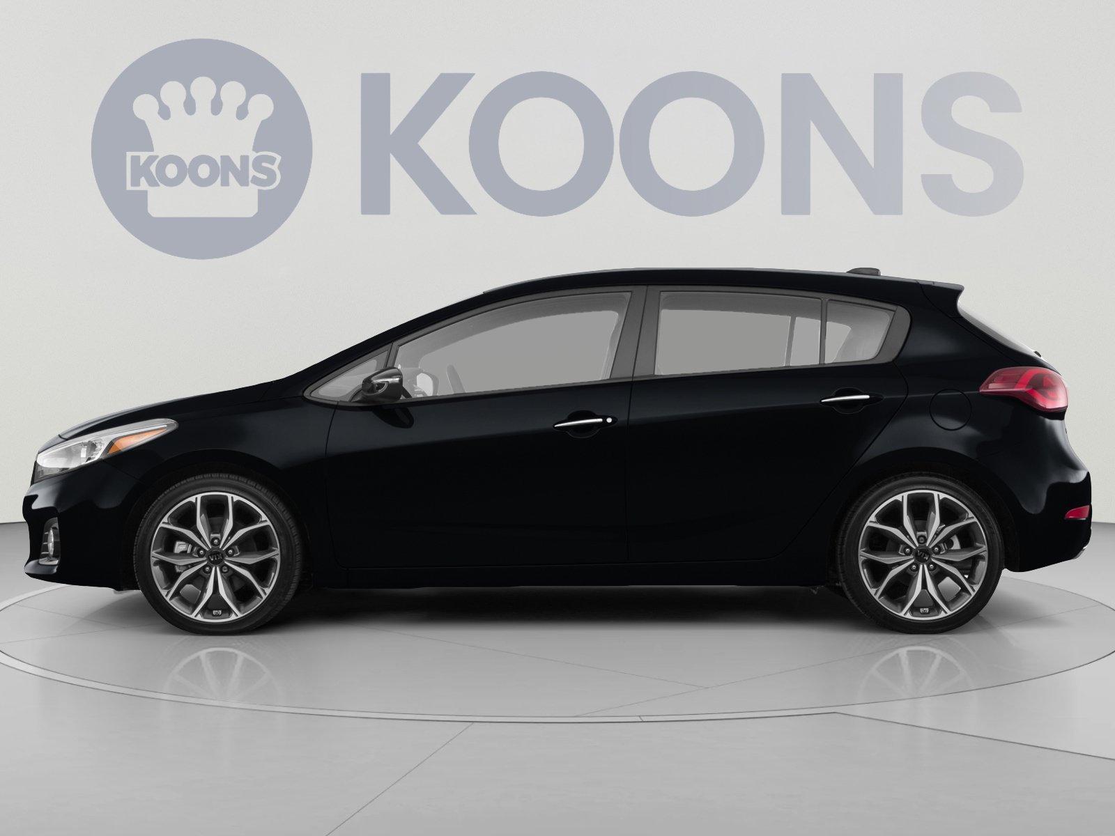 Used 2018 Kia Forte SX FWD image 2