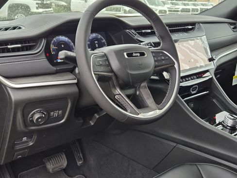 New 2026 Jeep Grand Cherokee Limited AWD/4WD image 16