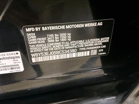 Used 2024 BMW i7 xDrive60 w/ Executive Package AWD/4WD image 31