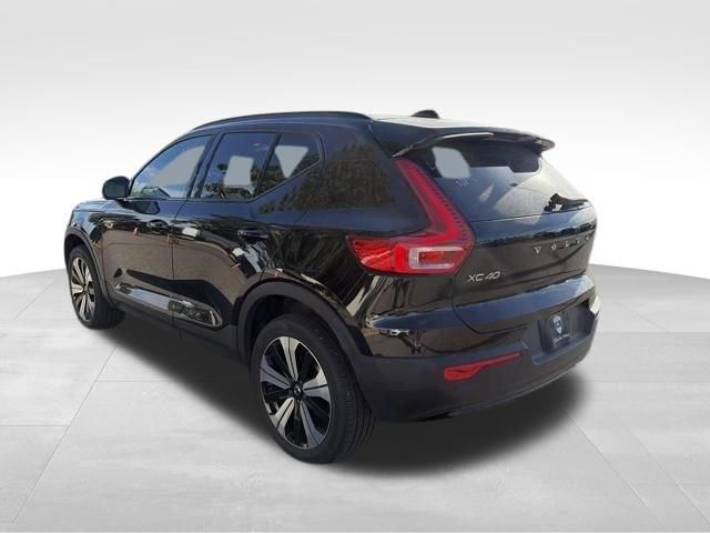 Used 2023 Volvo XC40 Recharge Plus w/ Protection Package Premier AWD/4WD image 4