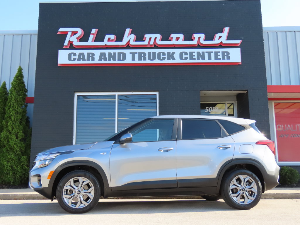 Used 2024 Kia Seltos LX AWD/4WD image 9