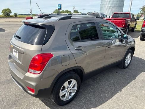Used 2021 Chevrolet Trax LT w/ Driver Confidence Package AWD/4WD image 6