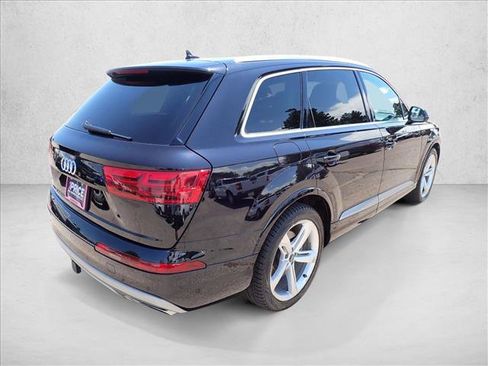 Used 2019 Audi Q7 3.0T Prestige AWD/4WD image 4