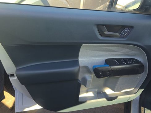 Used 2025 Ford Maverick XLT w/ Equipment Group 301A AWD/4WD image 9