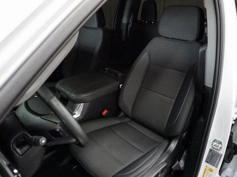 Used 2025 Chevrolet Silverado 3500 LT w/ Convenience Package image 13