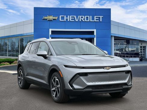 Used 2026 Chevrolet Equinox EV LT FWD image 6