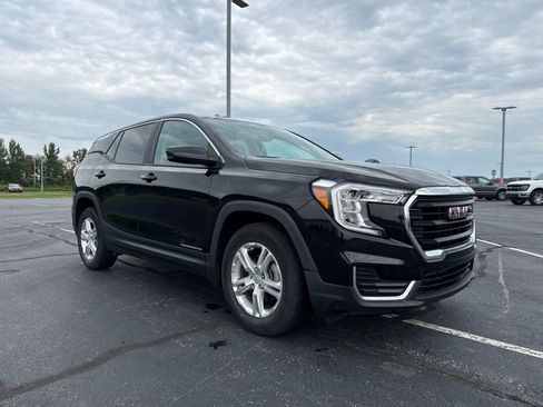 Used 2022 GMC Terrain SLE FWD image 3