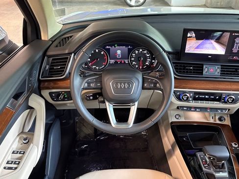 Used 2023 Audi Q5 2.0T Premium w/ Convenience Package AWD/4WD image 15