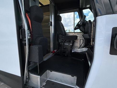 Used 2024 Chevrolet Brightdrop 600 w/ Commercial Equipment Package AWD/4WD image 33