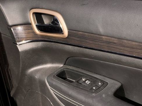 Used 2015 Jeep Grand Cherokee Overland image 28