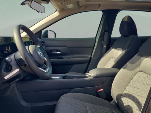 New 2026 Nissan Kicks SV image 18