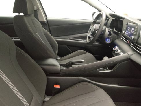 Used 2023 Hyundai Elantra SE image 21