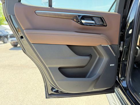 New 2026 Chevrolet Tahoe High Country AWD/4WD image 22