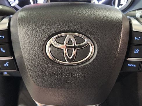 Used 2021 Toyota Highlander XLE image 50