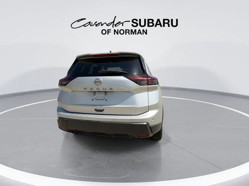 Used 2024 Nissan Rogue S FWD image 7